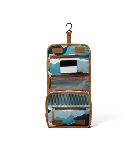 Crywolf Hanging Toiletry Bag Mountain Road